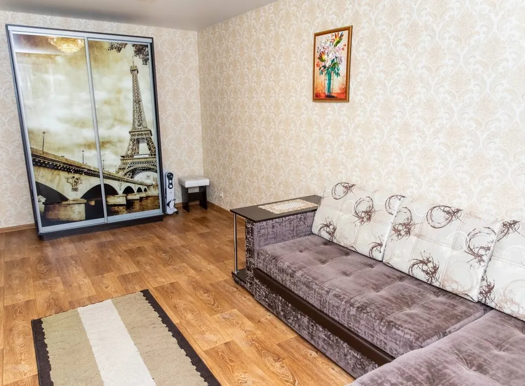 1-комнатная квартира в цeнтpe города.