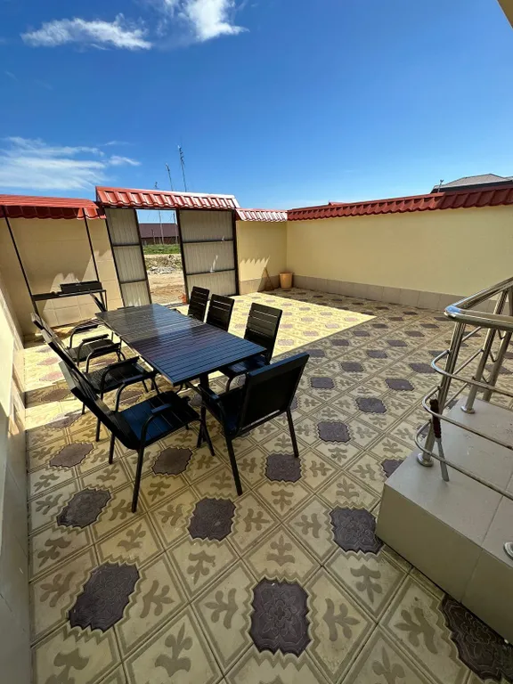 Комфортабельный таун у берега Каспийского моря