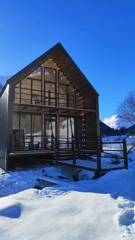 Уютный большой дом у подножия Эльбруса