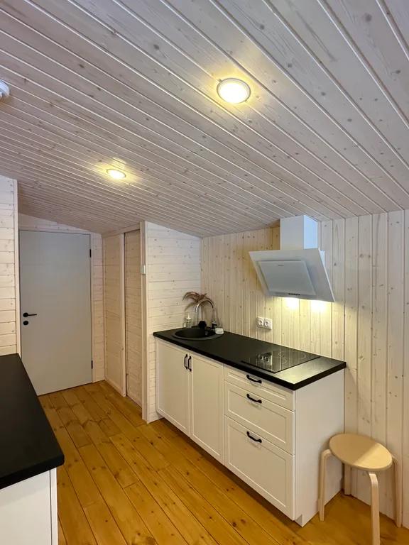 Сказочный домик в лесу