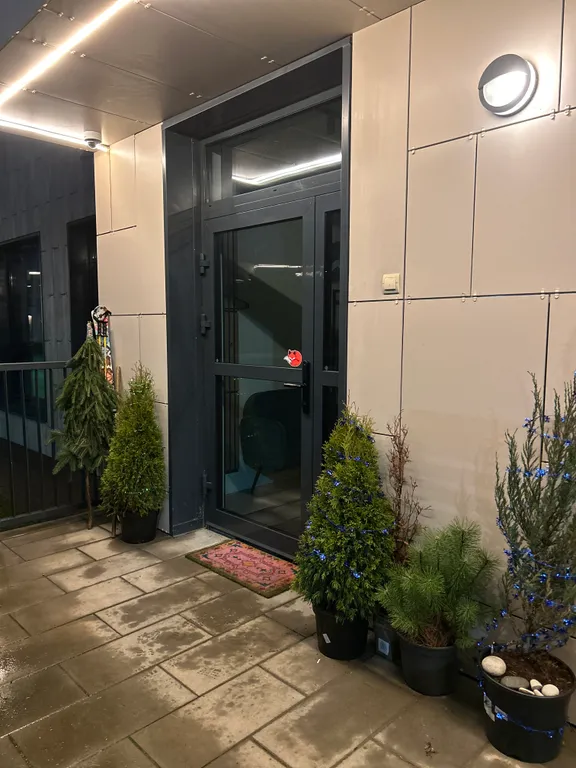 Лисья нора с сауной и террасами