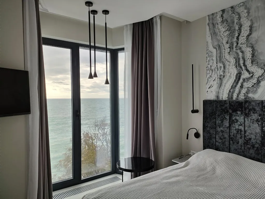 Апартамент с самым красивым прямым видом на море, двухкомнатный