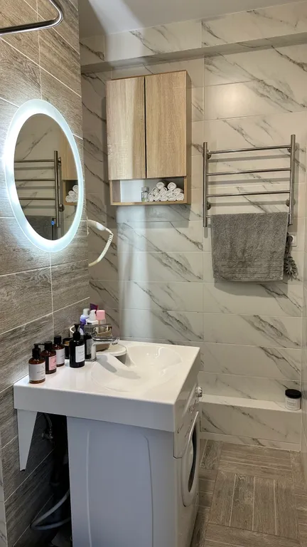 Студия с подогреваемым бассейном в клубном поселке