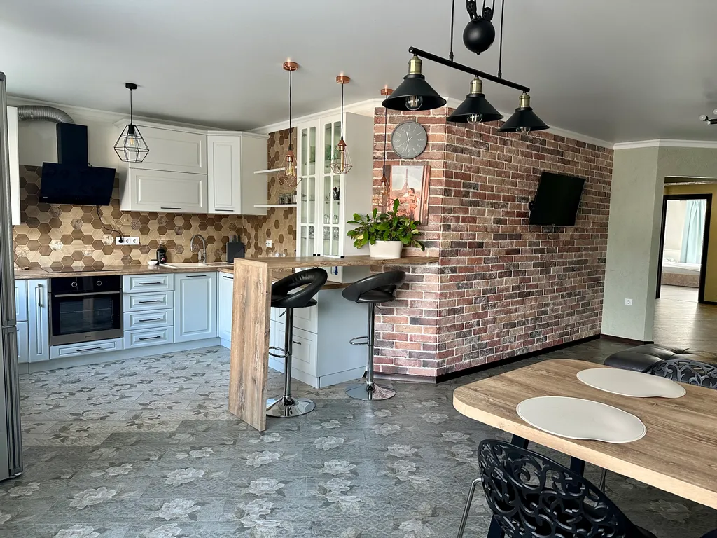 «Уютный уголок» Просторная двухкомнатная квартира возле парка