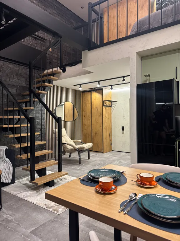 Двухуровневые апартаменты + пол-гамак