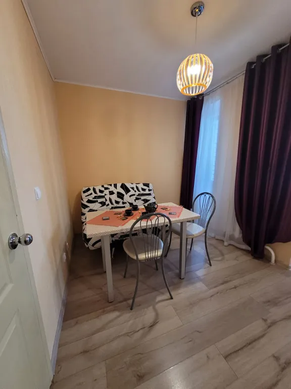 Квартира студия рядом с Ледовой ареной на улице Пугачева