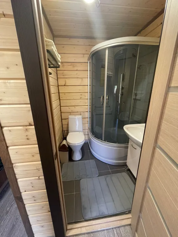 Благоустроенный домик с видом на сосновый бор