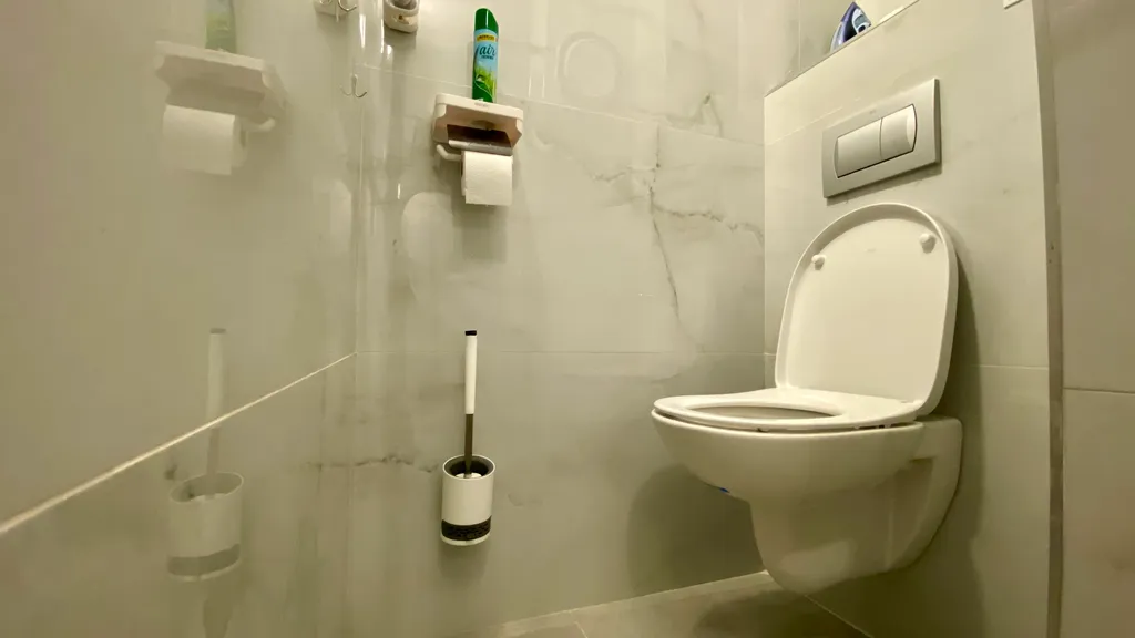 Ваш оазис спокойствия с видом на реку и горы в центре городской жизни