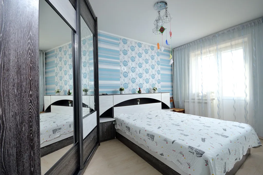 4-комнатная Квартира — аренда посуточно в Омск