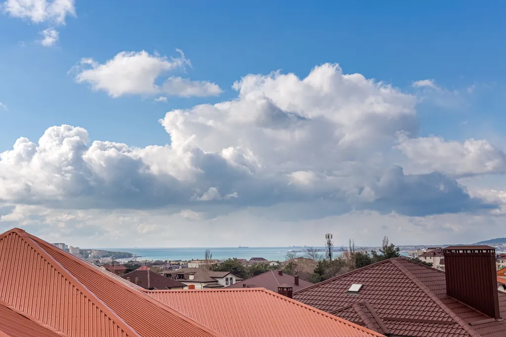 Дом с бассейном с видом на горы