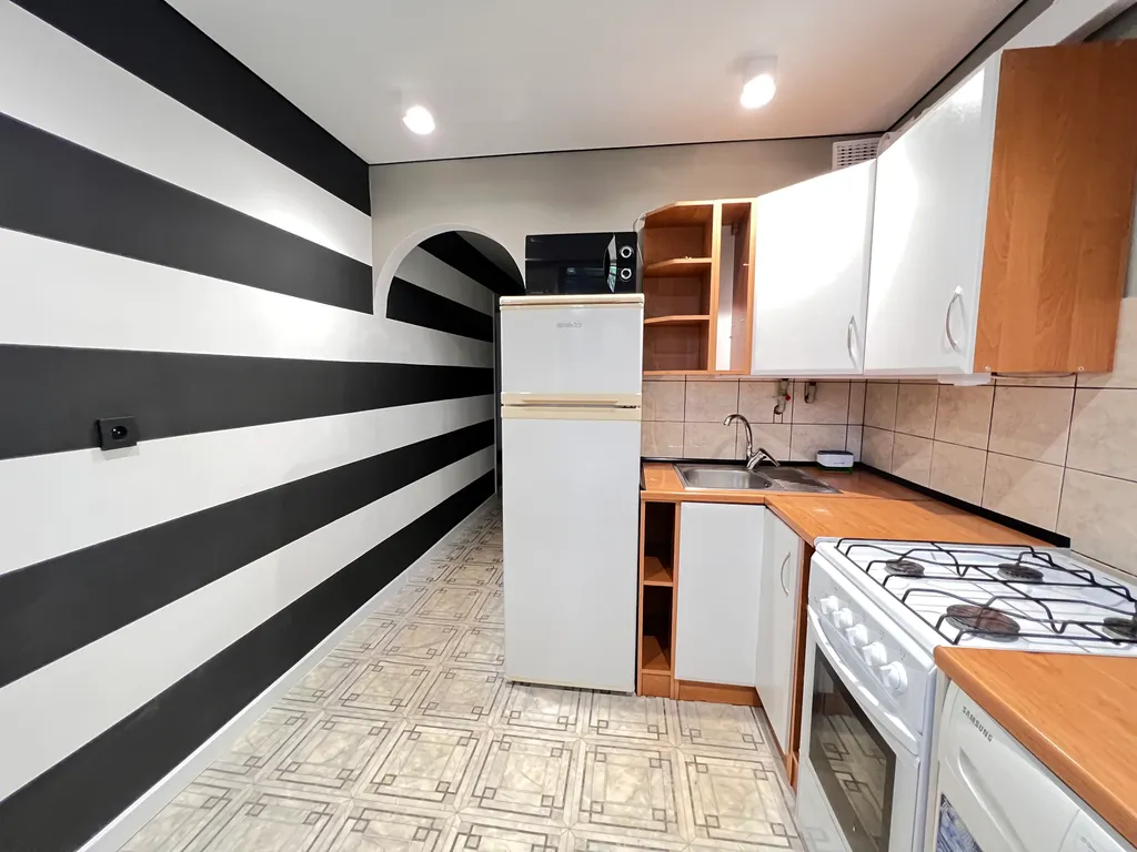 Квартира 3-комнатная Квартира — Евпатория