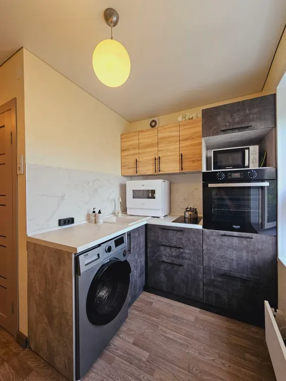 Уютная квартира с огромной кроватью на Металлургов