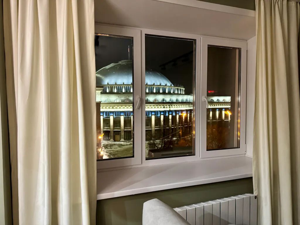 Трёхкомнатные апартаменты с видом на оперный театр