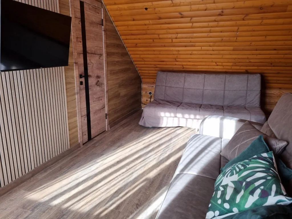 Коттедж с личным термальными бассейном и баней в центре Мостовского