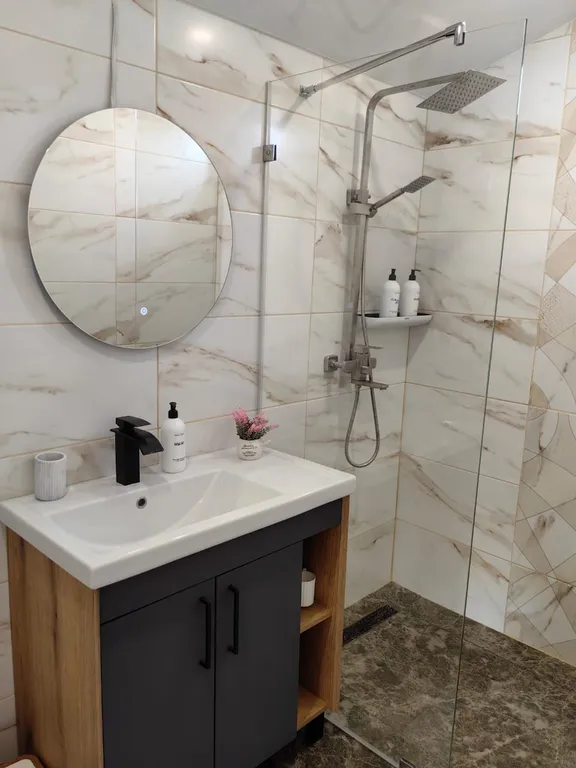 Дом на берегу озера