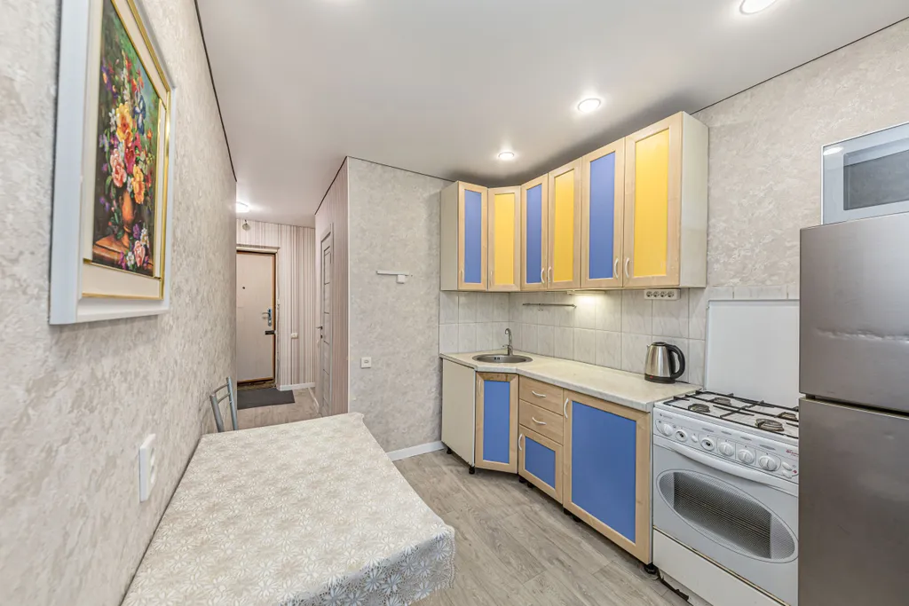 Квартира с новым оригинальным ремонтом, начало Комсомольского проспекта