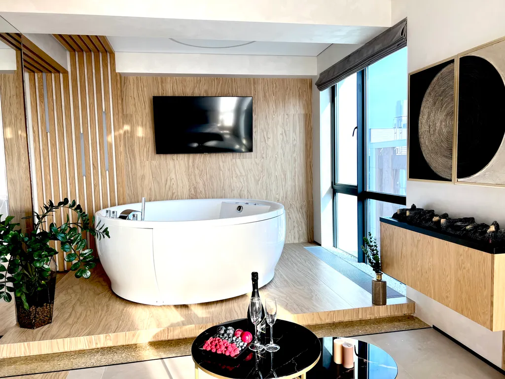 Роскошный вип апартамент с джакузи