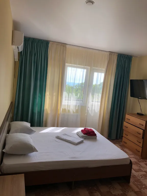 Апартаменты с видом на море и лес