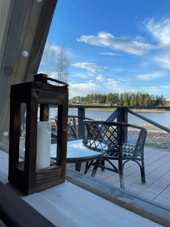 Дом с видом на озеро рядом с Ладожскими шхерами