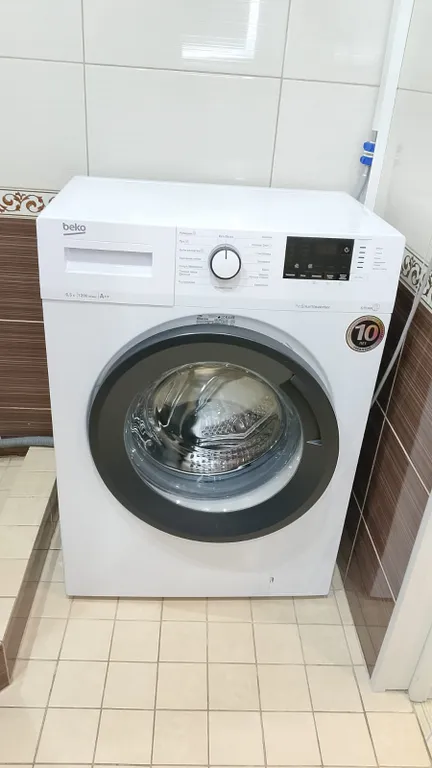 Уютный домик у озера