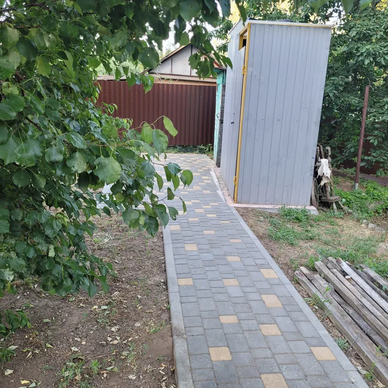 Дача с большой беседкой