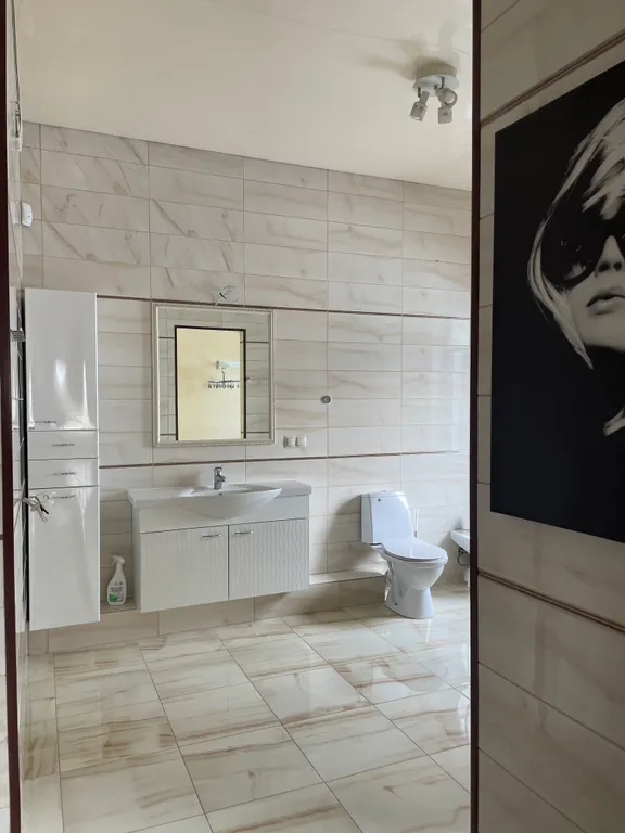 Комфортный дом недалеко от центра города