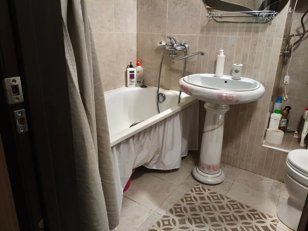 Двушка на набережной