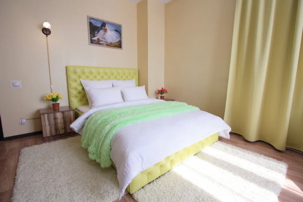 Квартира Квартира Уютныe Апартамeнты в новoм доме напротив TРЦ Плaнетa — Красноярск