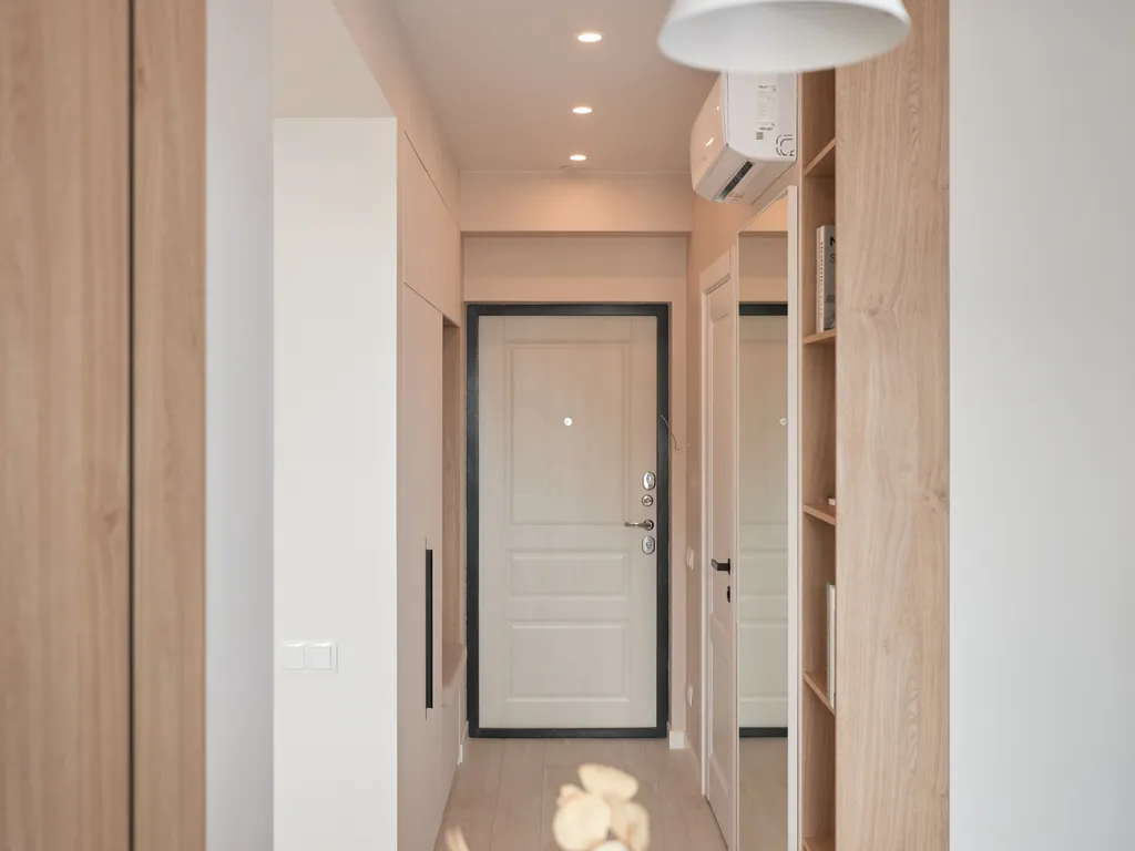 Евро двухкомнатная квартира с боковым видом на море