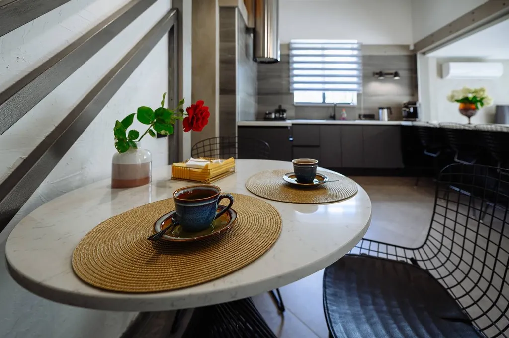 Подызбица у Дома Печенко