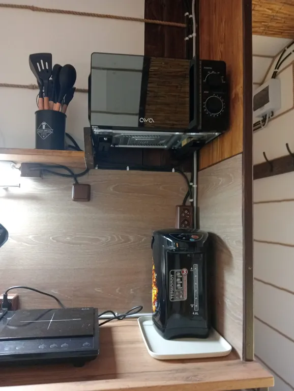 Коттедж Уютный, зимний эко-дом Сафари с потрясающим видом на ручей и лес — Зеленая Роща