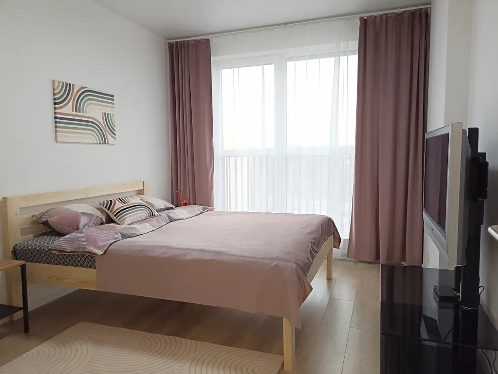 Просторная квартира с 2 спальнями у МРНЦ Цыба и Росатома