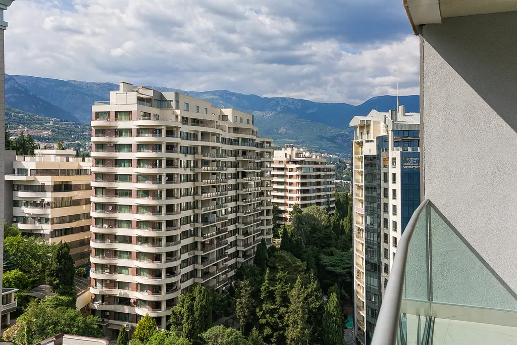 Шикарный апартамент с видом на горы