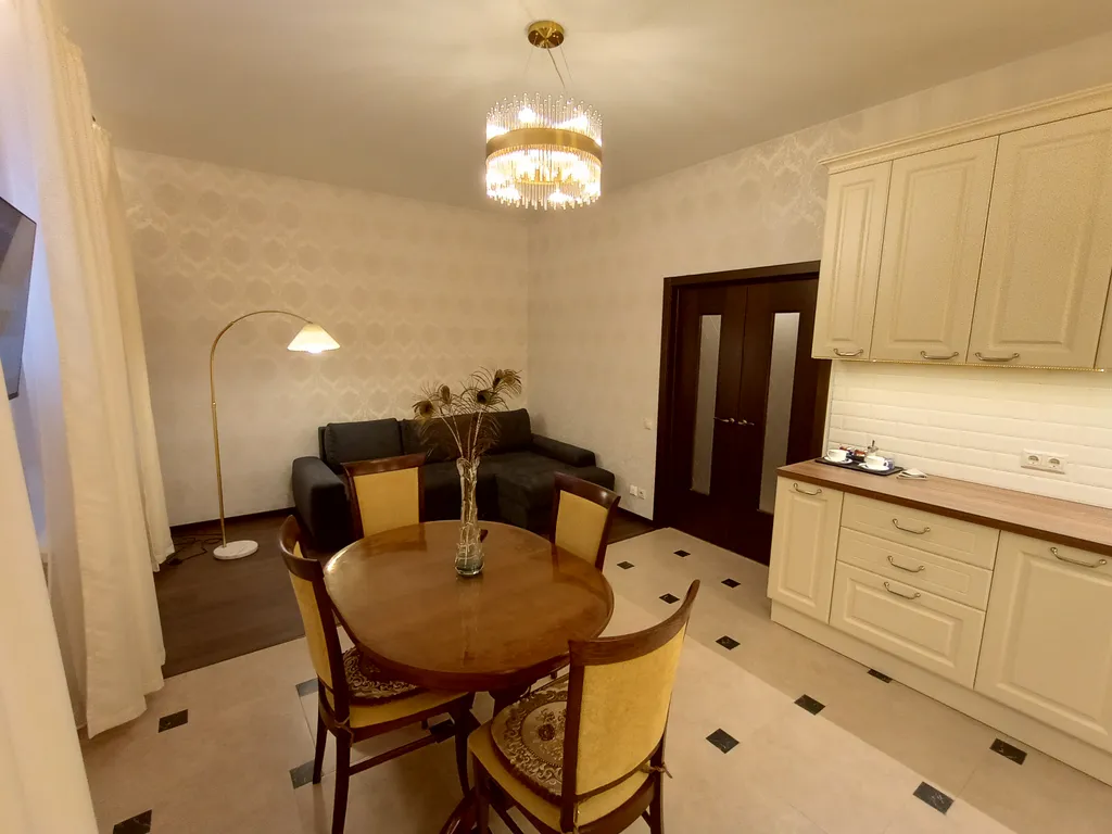 Новая просторная квартира в стиле Neo classik комфорт