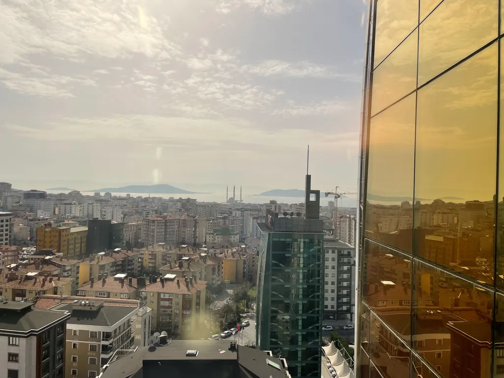 Studio apt with incredible view of the sea near metro station