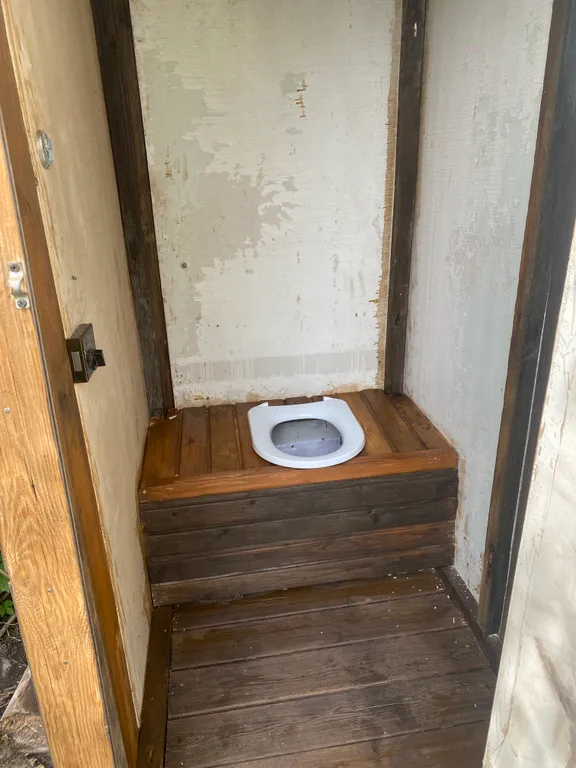 Уютная дача с садом и парковкой. До воды 200м Дача 2 эт.,3 комнаты.