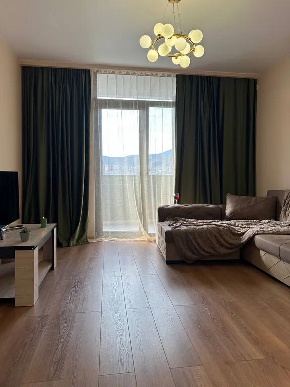 Olive Dream светлая квартира с балконом, Wi-Fi и видом на горы