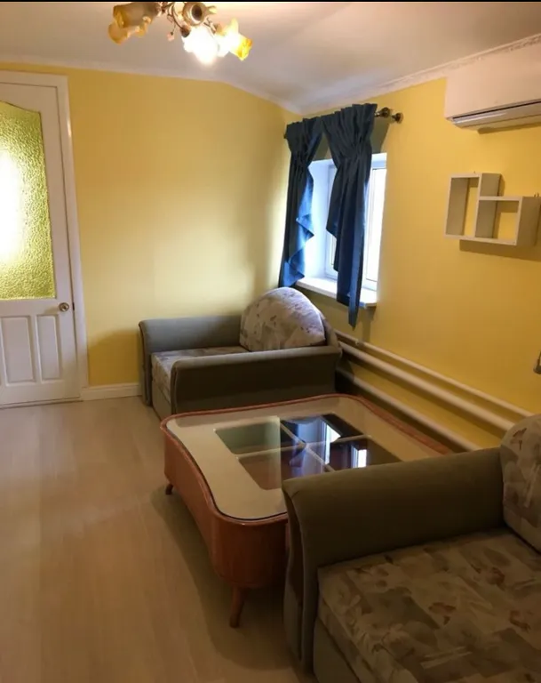 Уютный домик у озера