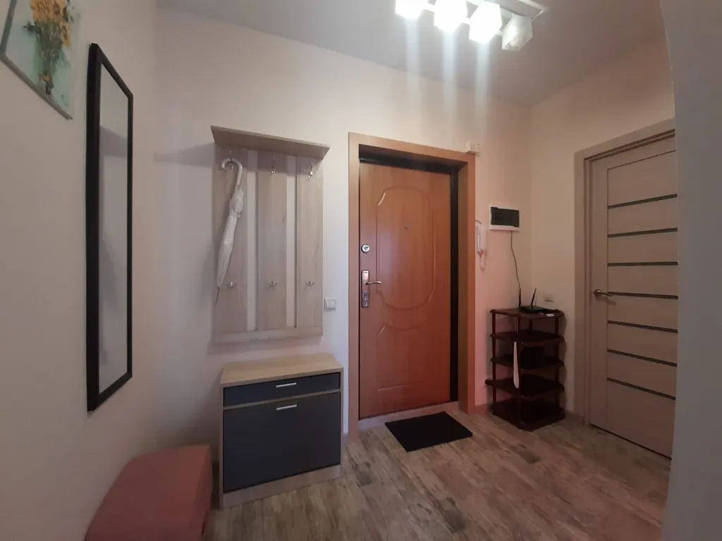 Солнечная 1-комнатная квартира на высоком этаже