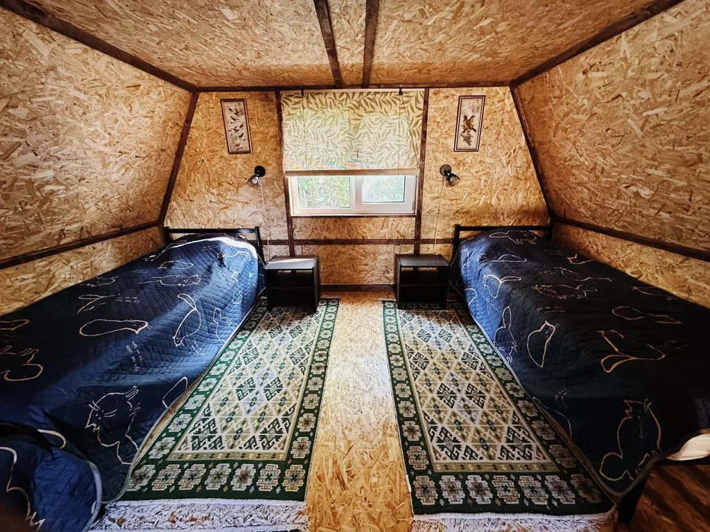 Уютный домик у леса