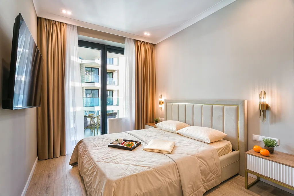 Квартира с двумя террасами с видом на море свой пляж и бассейн — аренда посуточно в Ялта