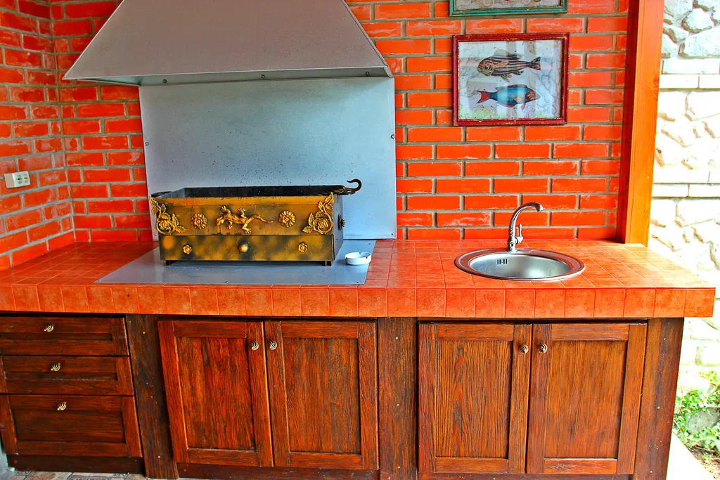 Дом с бассейном