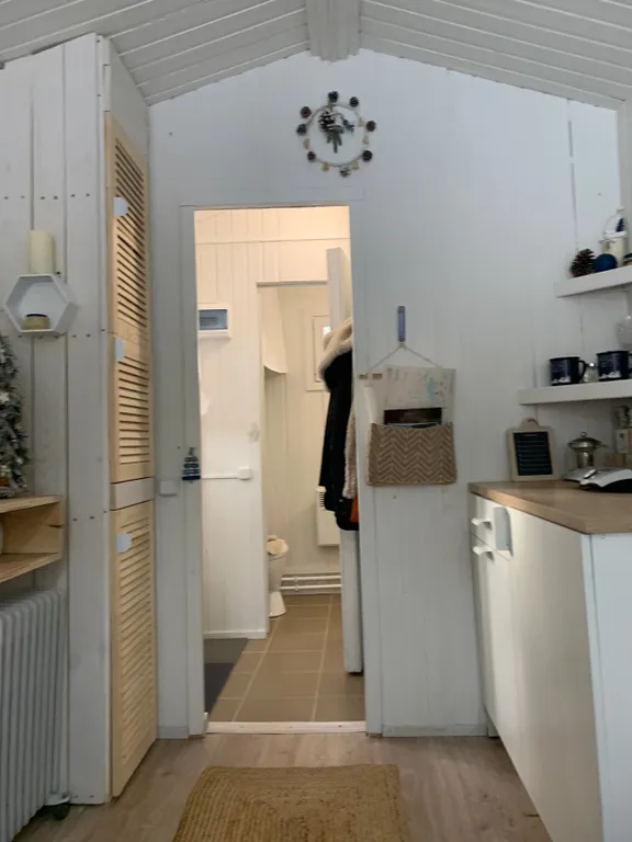 Уютный и теплый мини домик ТиниДача Можжевельник в лесу