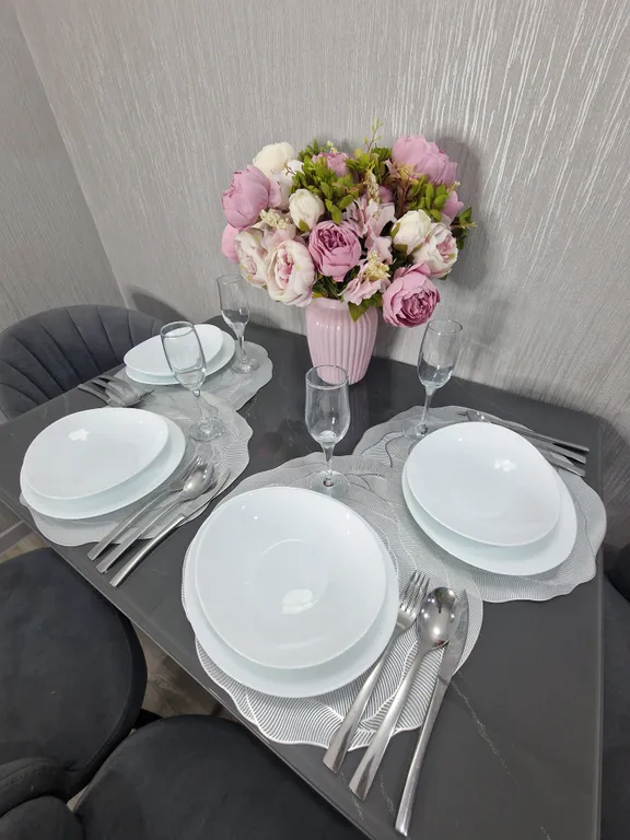 Новая красивая уютная двухкомнатная квартира