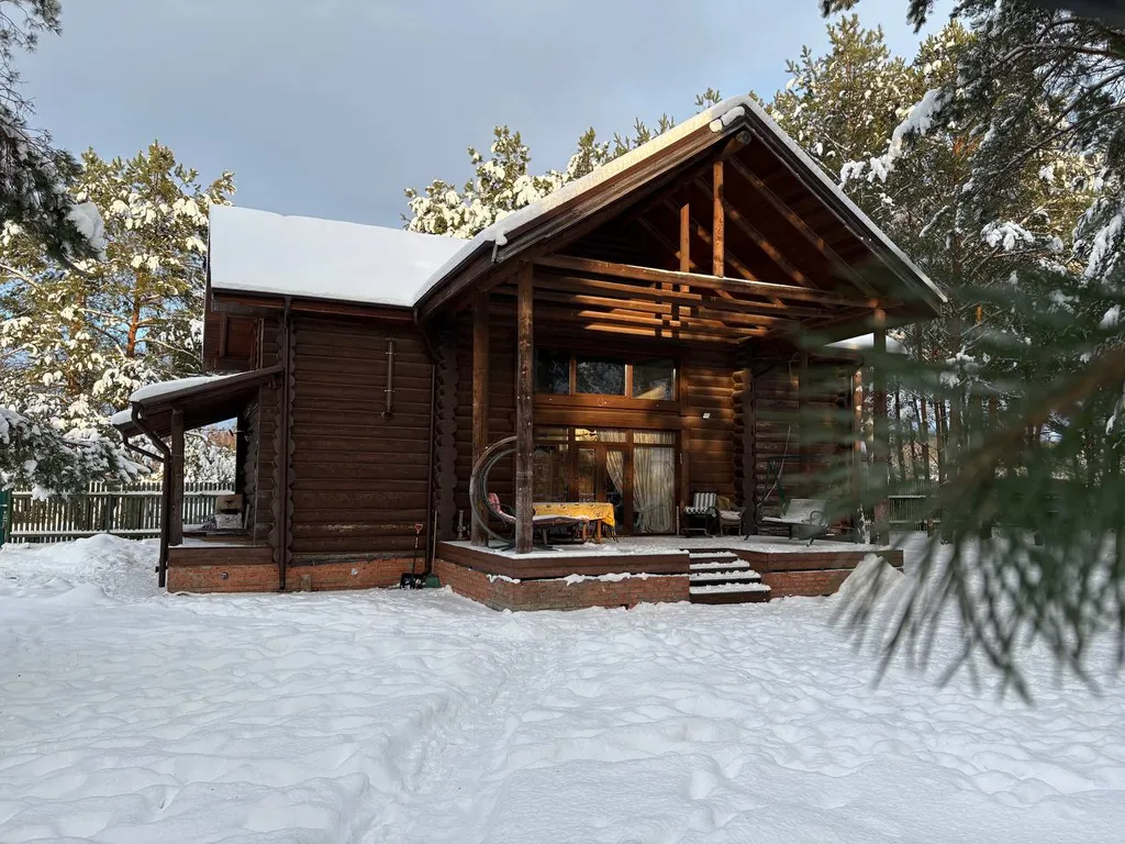 Усадьба Хоромы в соснах