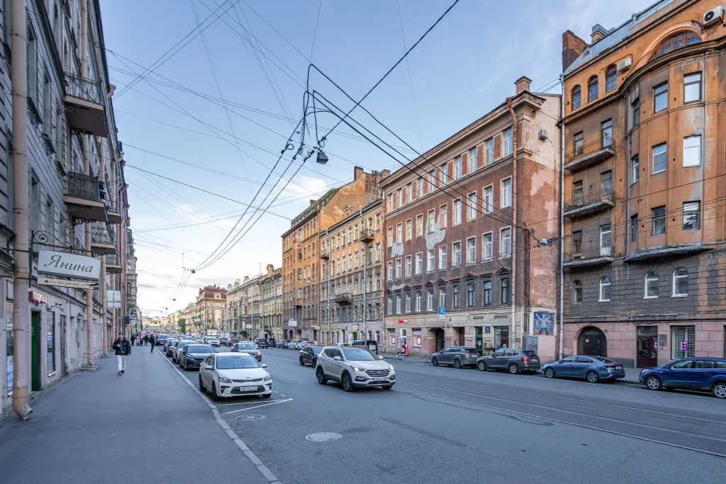 Двухуровневая студия в центре