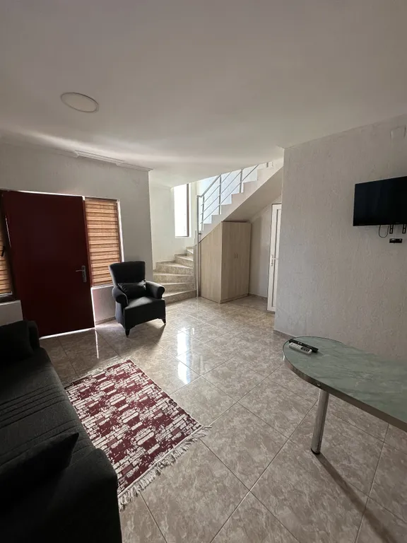 Апартаменты Apollo на море у пляжа с лечебным магнитным песком