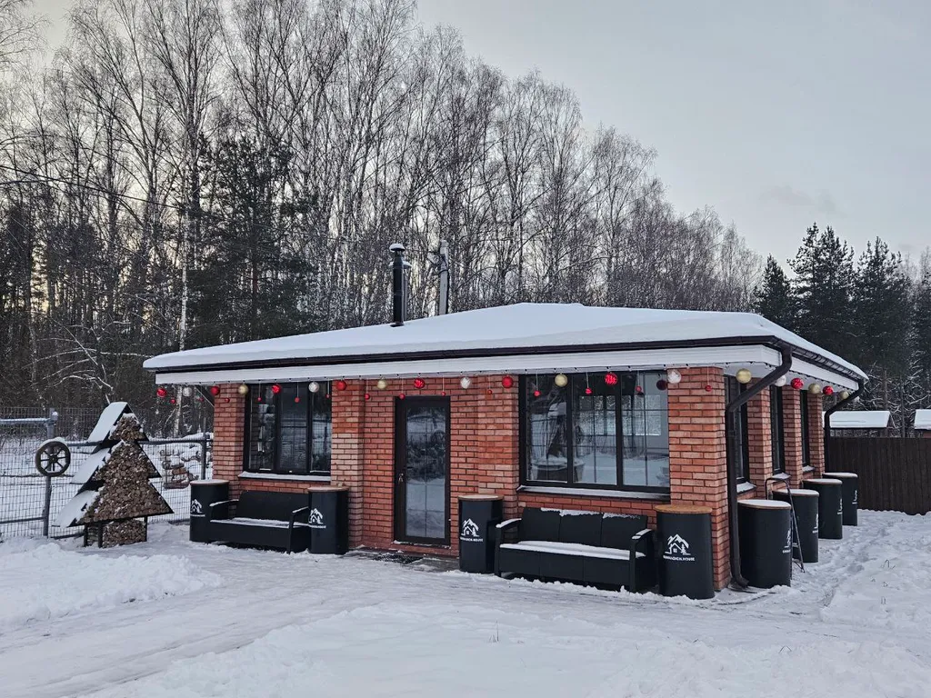 Дом, баня, чан, отапливаемая беседка