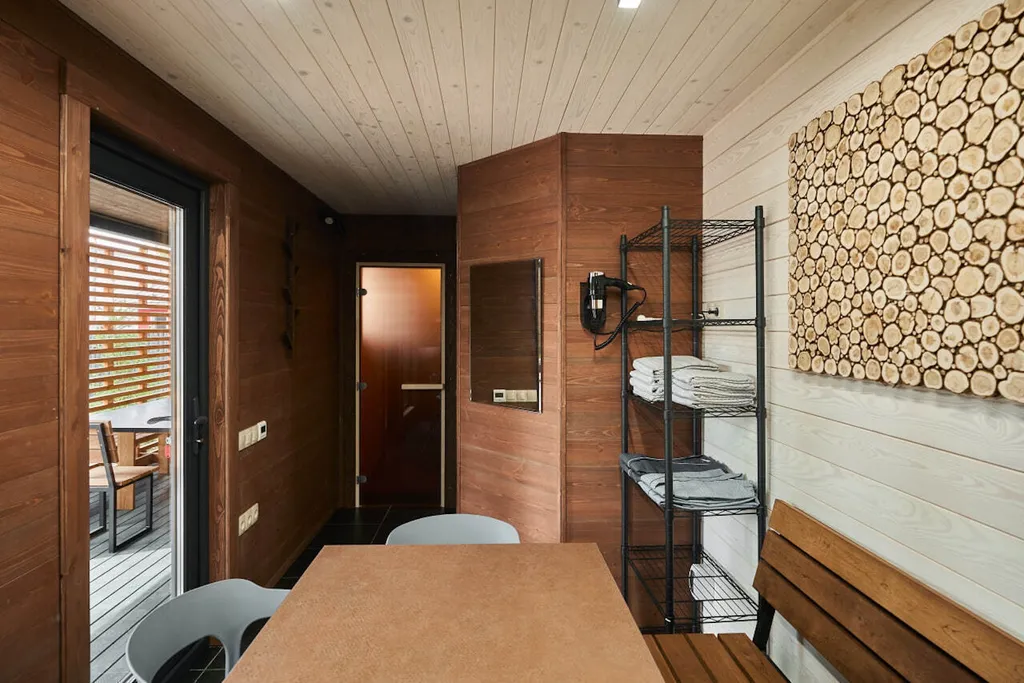 Коттедж Необычный загородный дом с баней и банным чаном — Веревское