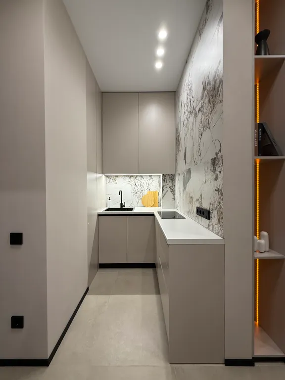 Абсолютно новая квартира в центре на набережной